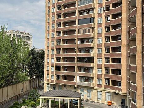 Объявление №6113020 - Баку, м. Гянджлик, 3-комн., 130 м², 4/16 этаж