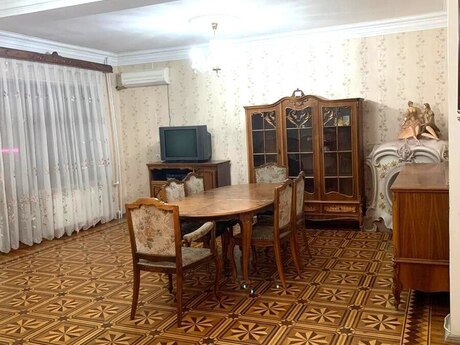 4 otaqlı köhnə tikili - Azadlıq Prospekti m. - 150 m²