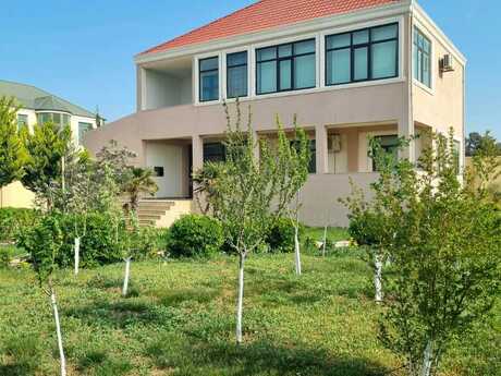 6 otaqlı həyət evi/bağ evi - Novxanı q. - 350 m²