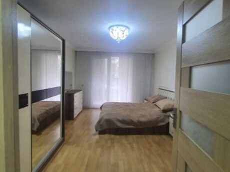 3 otaqlı köhnə tikili - 20 Yanvar m. - 70 m²