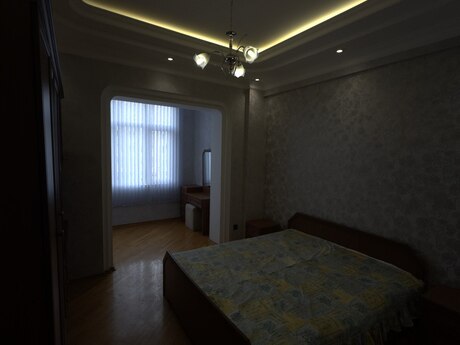 3 otaqlı köhnə tikili - Sahil m. - 100 m²