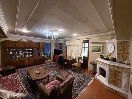 3 otaqlı köhnə tikili - İçəri Şəhər m. - 85 m²