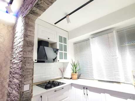 3 otaqlı köhnə tikili - Əhmədli m. - 90 m²