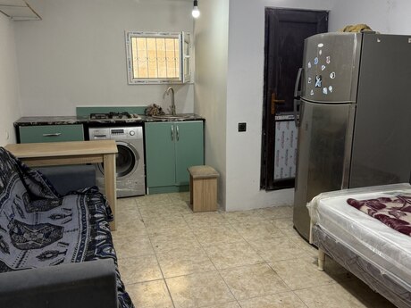 1 otaqlı həyət evi/bağ evi - İnşaatçılar m. - 25 m²