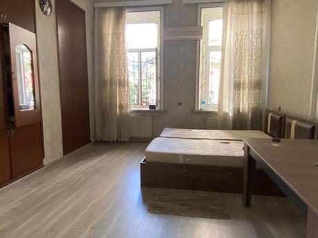 2 otaqlı köhnə tikili - Nizami m. - 40 m²