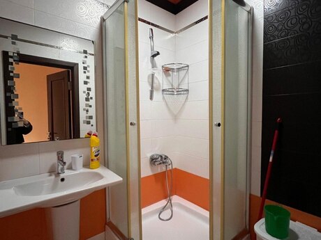3 otaqlı yeni tikili - Şah İsmayıl Xətai m. - 150 m²
