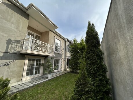 4 otaqlı həyət evi/bağ evi - Zaqatala - 263 m²