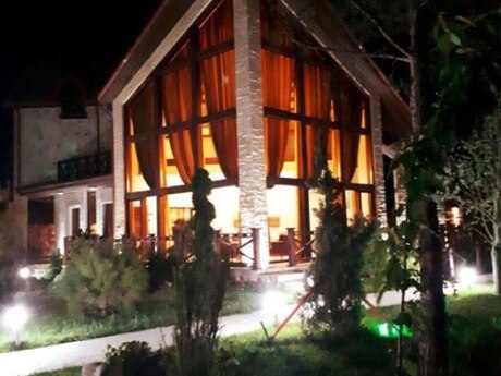 8 otaqlı həyət evi/bağ evi - Bilgəh q. - 800 m²