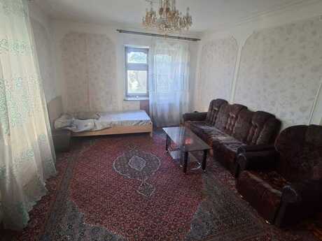 2 otaqlı köhnə tikili - İnşaatçılar m. - 60 m²