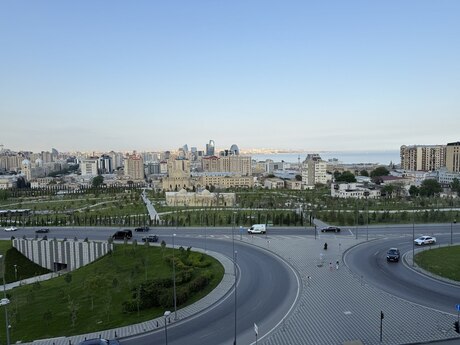 3 otaqlı köhnə tikili - İçəri Şəhər m. - 85 m²