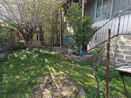 5 otaqlı həyət evi/bağ evi - Pirşağı q. - 300 m²