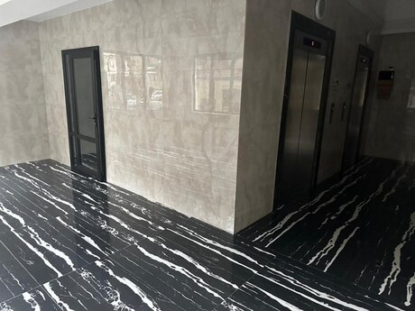 4 otaqlı yeni tikili - Yeni Günəşli q. - 145 m²