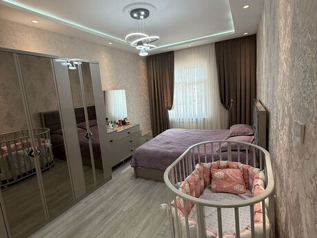 3 otaqlı köhnə tikili - Bakıxanov q. - 80 m²