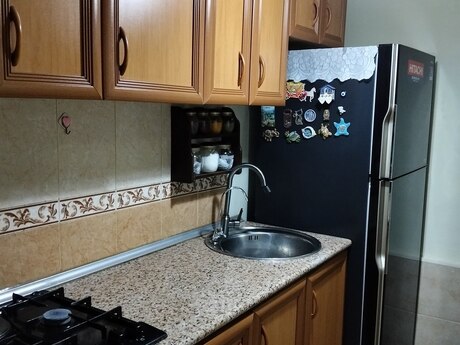 2 otaqlı köhnə tikili - 28 May m. - 30 m²
