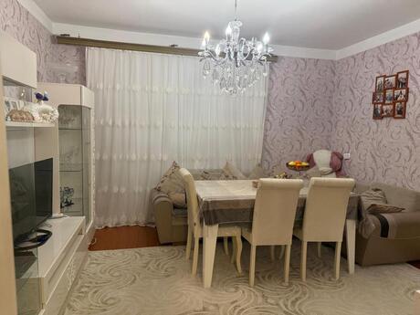 4 otaqlı köhnə tikili - Bakıxanov q. - 90 m²