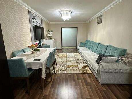 3 otaqlı köhnə tikili - Bakıxanov q. - 85 m²