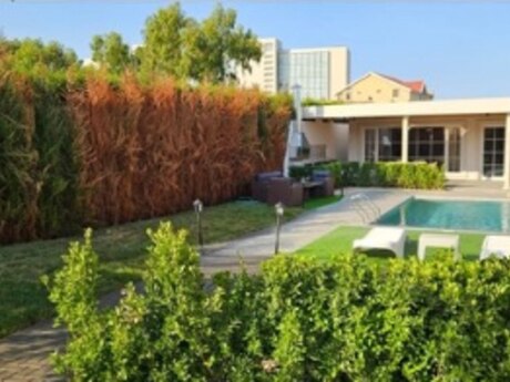 3 otaqlı həyət evi/bağ evi - Buzovna q. - 130 m²