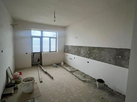 4 otaqlı yeni tikili - Azadlıq Prospekti m. - 160 m²