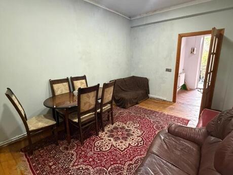 2 otaqlı köhnə tikili - 28 May m. - 45 m²