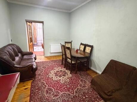 2 otaqlı köhnə tikili - 28 May m. - 45 m²