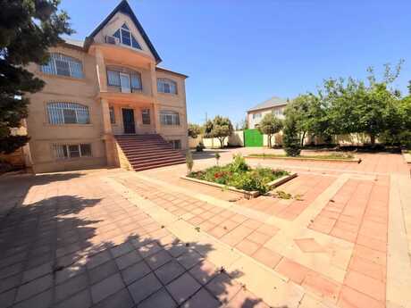 9 otaqlı həyət evi/bağ evi - Novxanı q. - 420 m²