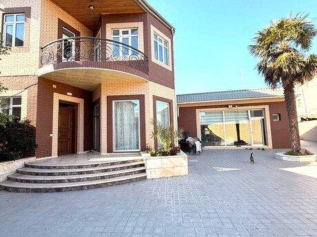7 otaqlı həyət evi/bağ evi - Sabunçu r. - 340 m²