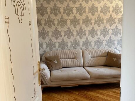 2 otaqlı köhnə tikili - Memar Əcəmi m. - 70 m²