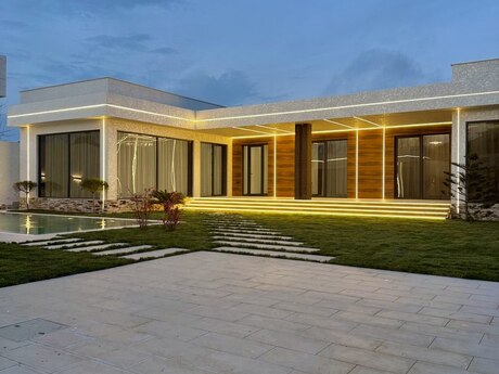 5 otaqlı həyət evi/bağ evi - Mərdəkan q. - 250 m²
