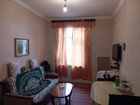 2 otaqlı köhnə tikili - Biləcəri q. - 50 m²