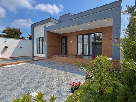 4 otaqlı həyət evi/bağ evi - Şüvəlan q. - 160 m²