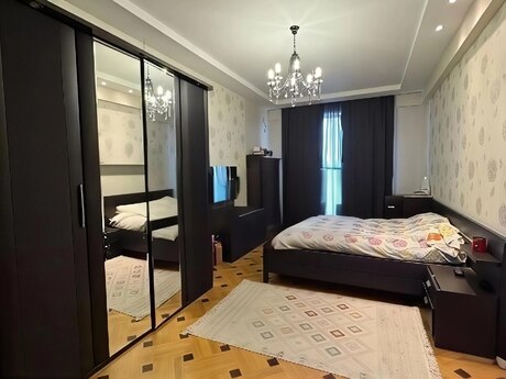 4 otaqlı yeni tikili - Badamdar q. - 147 m²