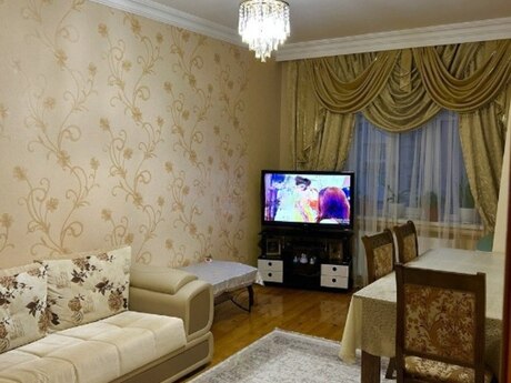 3 otaqlı köhnə tikili - Yeni Günəşli q. - 80 m²