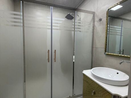 3 otaqlı yeni tikili - 8 Noyabr m. - 142 m²