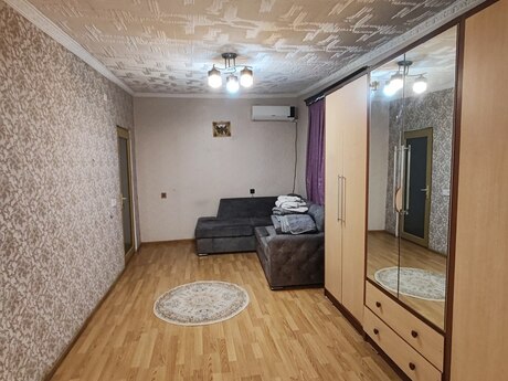 2 otaqlı köhnə tikili - İnşaatçılar m. - 40 m²