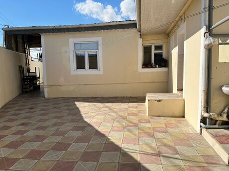 4 otaqlı həyət evi/bağ evi - Binəqədi r. - 110 m²