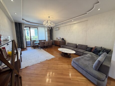 3 otaqlı yeni tikili - Nizami m. - 151 m²