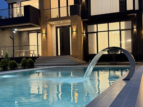 6 otaqlı həyət evi/bağ evi - Mərdəkan q. - 350 m²