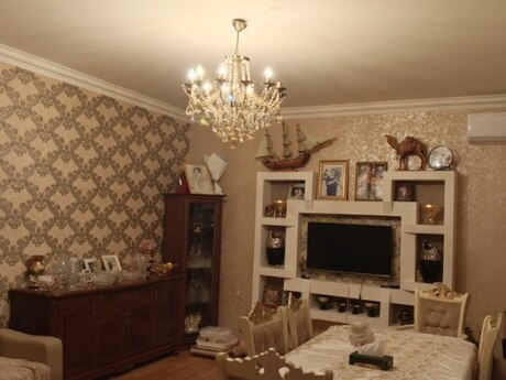 5 otaqlı həyət evi/bağ evi - Xətai r. - 145 m²