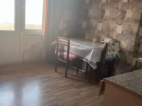 2 otaqlı köhnə tikili - Yeni Günəşli q. - 55 m²