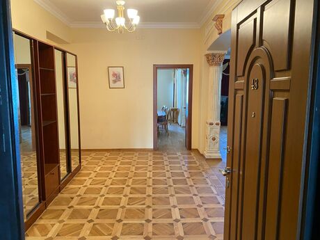 7 otaqlı yeni tikili - İçəri Şəhər m. - 300 m²