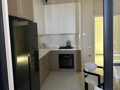 3 otaqlı yeni tikili - Badamdar q. - 155 m²