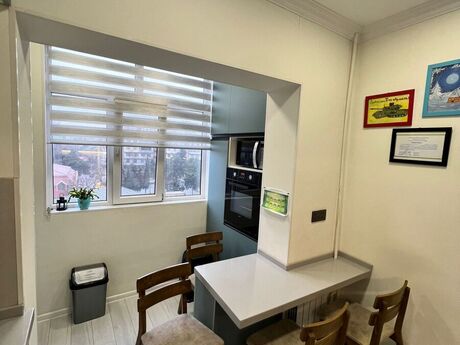3 otaqlı köhnə tikili - Qara Qarayev m. - 90 m²
