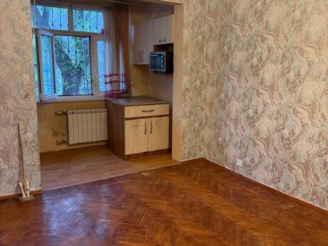 2 otaqlı köhnə tikili - Memar Əcəmi m. - 50 m²
