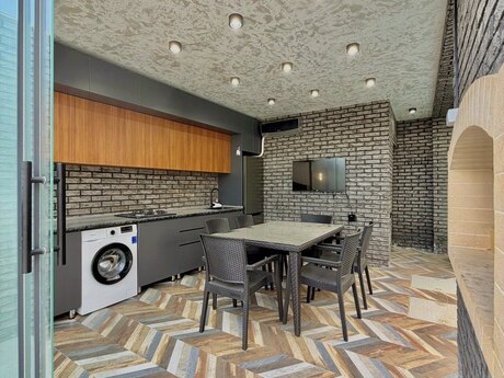 4 otaqlı həyət evi/bağ evi - Mərdəkan q. - 150 m²