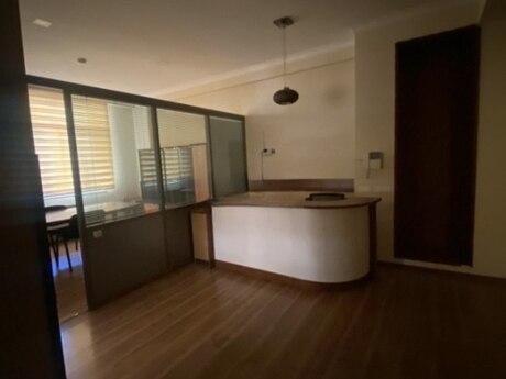6 otaqlı ofis - 28 May m. - 200 m²