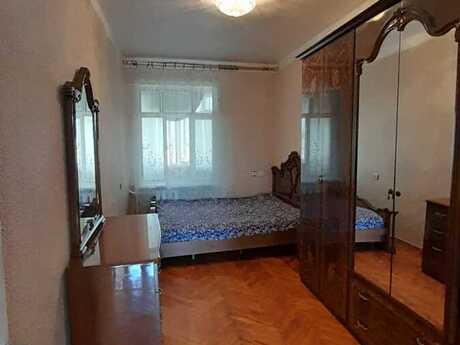 2 otaqlı köhnə tikili - Elmlər Akademiyası m. - 70 m²