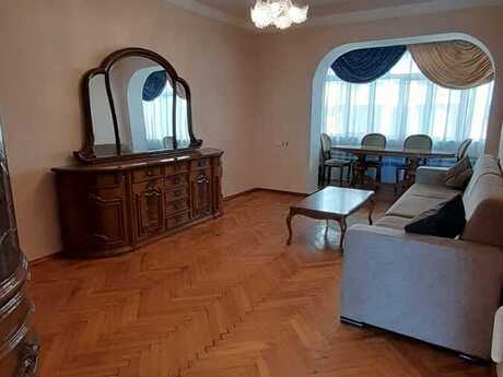 2 otaqlı köhnə tikili - Elmlər Akademiyası m. - 70 m²