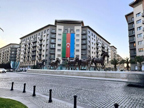 5 otaqlı yeni tikili - Ağ şəhər q. - 247 m²