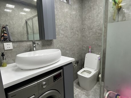 3 otaqlı köhnə tikili - Bakıxanov q. - 76 m²