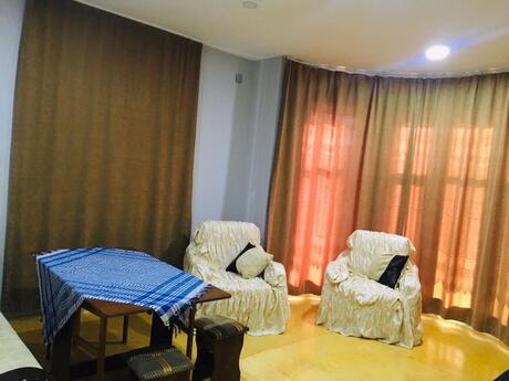 2 otaqlı həyət evi/bağ evi - Əhmədli m. - 75 m²